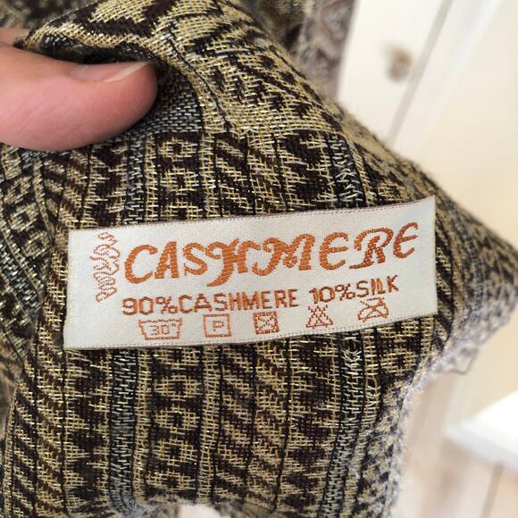 Cashmere EUC Women's Gold Black Scarf from Prague 90% Cashmere 10% Silk - Picture 5 of 5